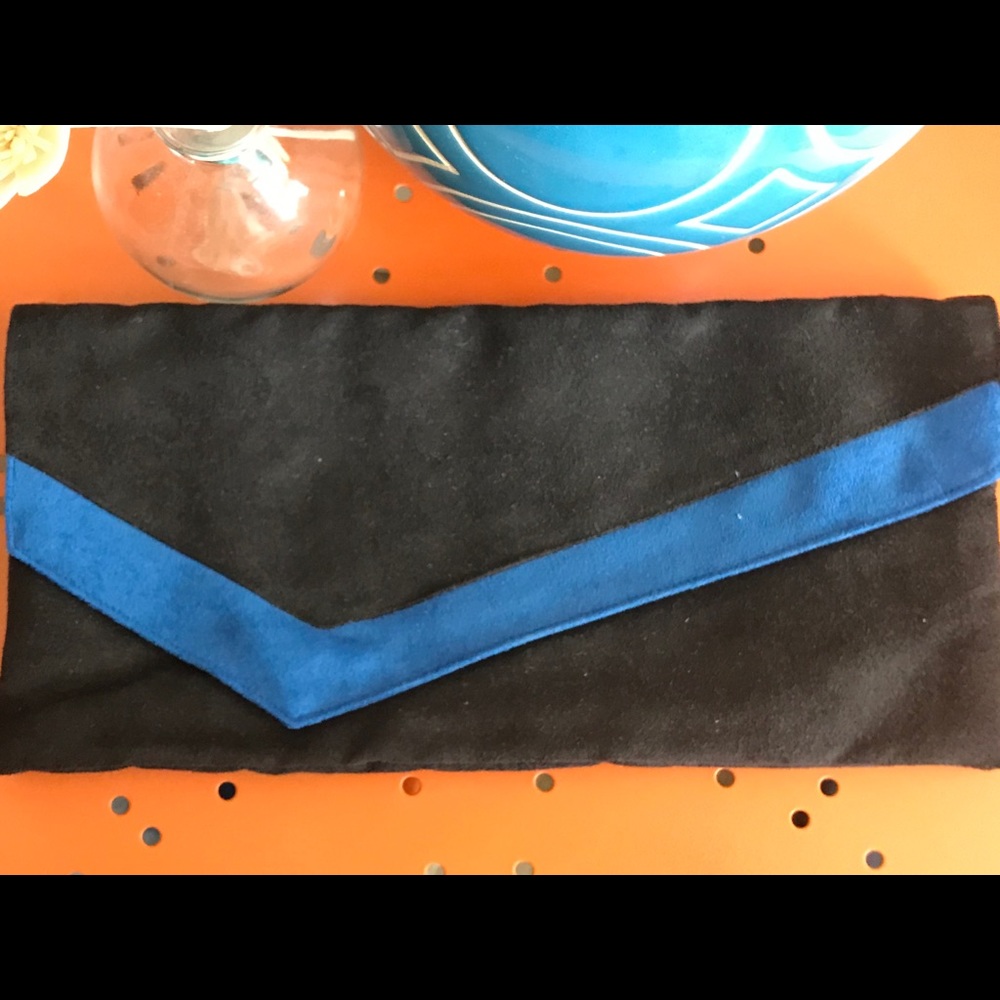 NWOT Black and electric blue clutch
